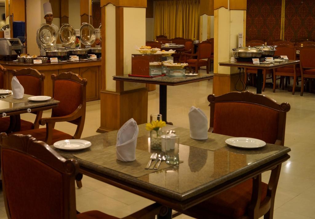 Fortune Park Galaxy - Member ITC Hotel Group, Vapi Exterior foto